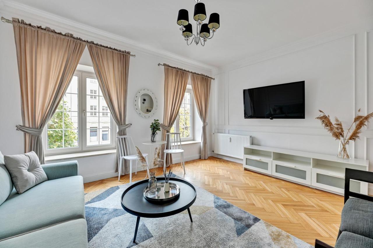 Dlugi Targ Street, Main Old Town & Riverside By Downtown Apartments Гданьск Экстерьер фото